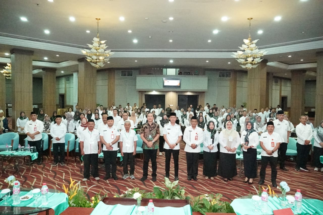 Disdikbud Bolsel Gelar Bimtek Pengelolaan Dana BOPS SD dan SMP Tahun Anggaran 2025.